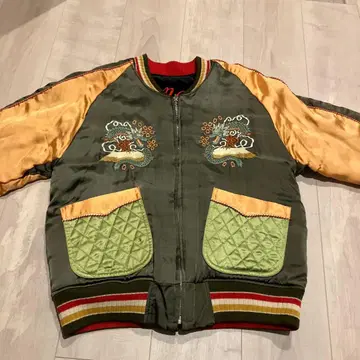 스카잔 자수 리버서블 페로우즈 C.C 마스터즈