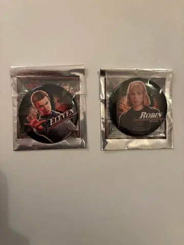 스트레인저 씽스 일레븐 로빈 배지 2개 세트