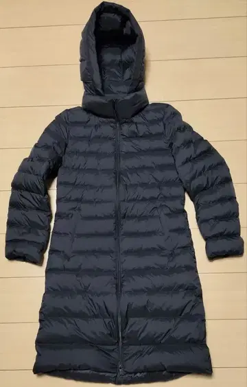 유니클로 울트라 라이트 다운 롱 코트 S 블랙