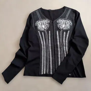 히로코비스 튤 절개 자수 도킹 블랙 긴팔 티셔츠