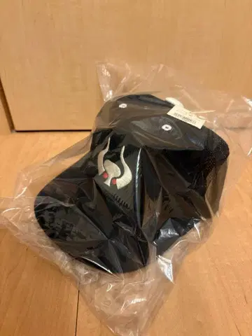 [ 새상품 ] 택 포함 긴테츠 버팔로즈 프로야구 베이스볼 사인 포함