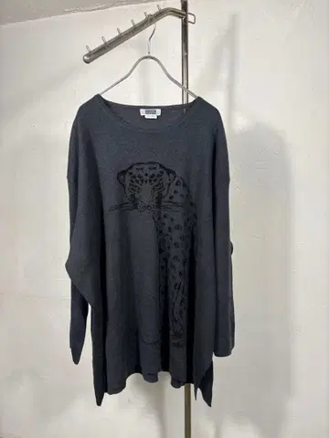 오버 사이즈 니트 레오파드 프린트 다크 그레이 이탈리아제