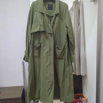 w closet 올리브 그린 트렌치코트