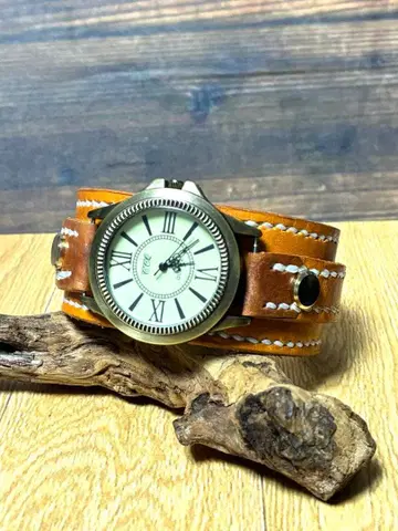 [ 핸드메이드 ] 도치기 가죽 손바느질 시계 벨트 (시계 포함)