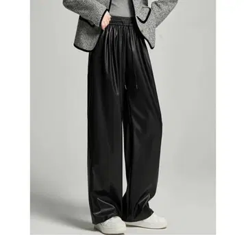 수량 한정 가죽 팬츠 블랙 가을/겨울 팬츠 광택감 부드러운 소재 프리