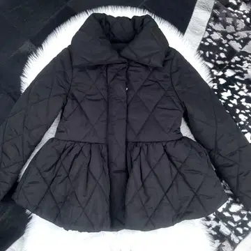 Fit more 페플럼 패딩 자켓