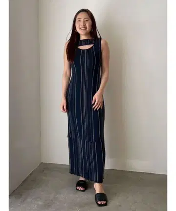 컷 아웃 니트 원피스