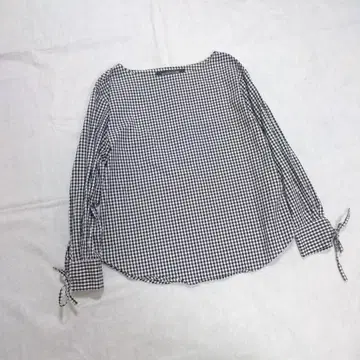 미즈이로 인드 노카라 블라우스