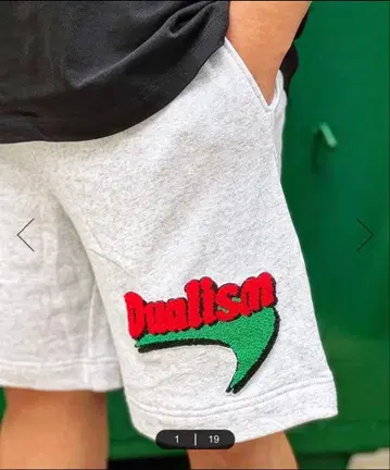 듀얼리즘 숏팬츠