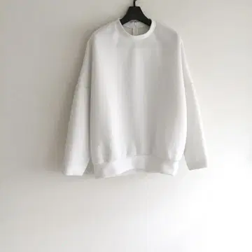 MARW 말 크루넥 종이상자 풀오버 FREE 화이트