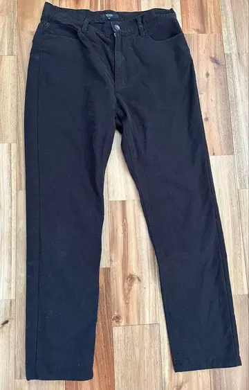 BEAMS 블랙 남성 바지 M 사이즈