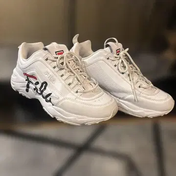 FILA 화이트 스니커즈 로고