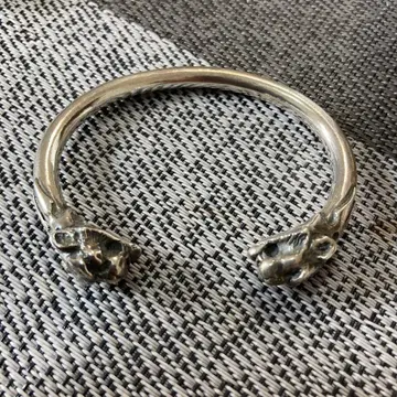 TIGER HEADS BANGLE crazy pig 각인 있음