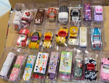 디즈니의 귀여운 미니카 24대 묶음 판매