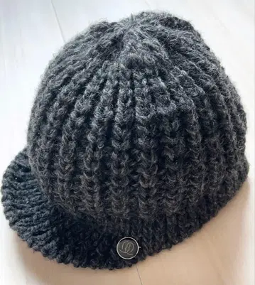 [ 새상품급 ] CA4LA 카시라 챙 달린 니트 모자