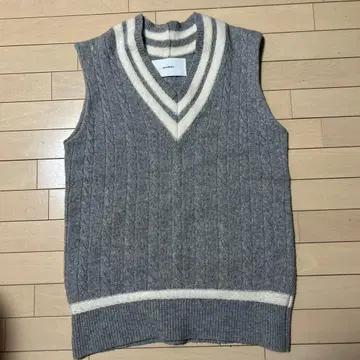 ADAWAS 그레이 V넥 니트 베스트 사이즈 38