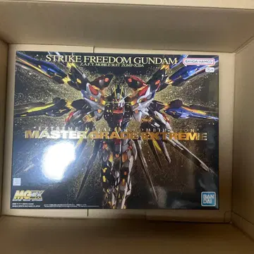 건담 프라모델 MGEX 스트라이크 프리덤 건담