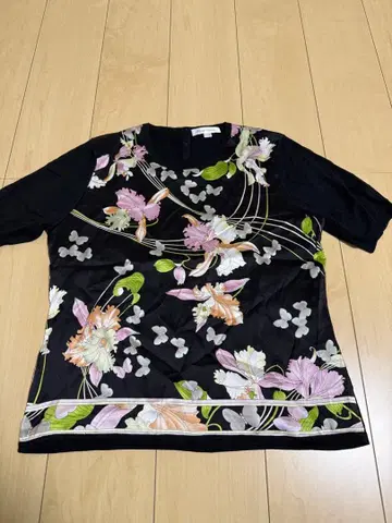 발렌티나 꽃무늬 반팔 T셔츠 M [ R712131 ]