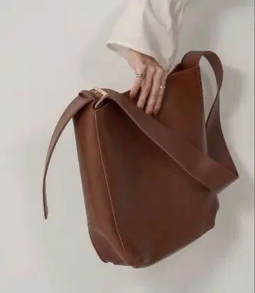 [ lawgy ] useful square shoulder bag