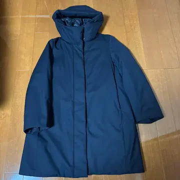 유니클로 하이브리드 코트 네이비 S 사이즈 다운 코트