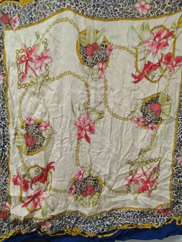 볼보네제 100% 실크 스카프