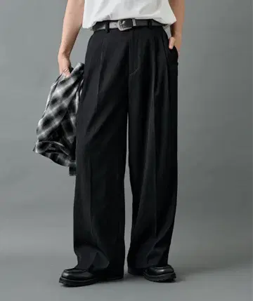 턱 와이드 스트레이트 슬랙스 팬츠 블랙 M