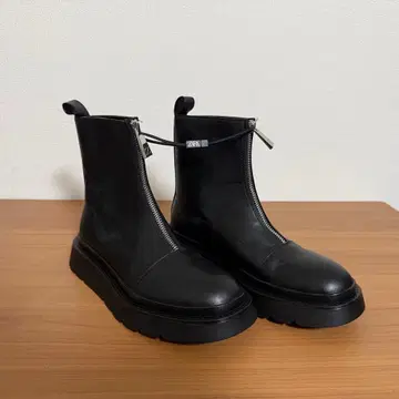 ZARA 프론트 지퍼 부츠 23.5cm 37 사이즈
