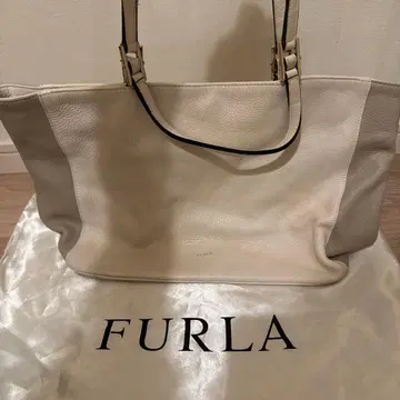 FURLA 화이트 토트백