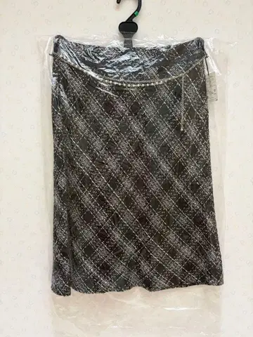 (새상품) 미디 스커트 체크 무늬 64