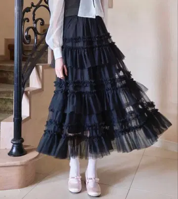 러블린 티어드 샤샤 스커트 블랙