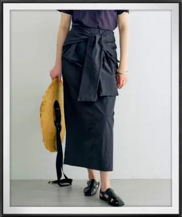 새상품급 GALLARDAGALANTE 개럴개런트 타프타 벨티드 스커트