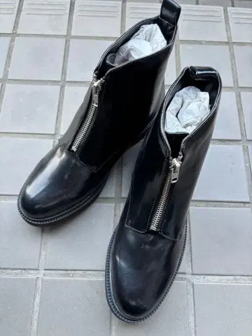 새상품 로리즈팜 프론트 지퍼 부츠