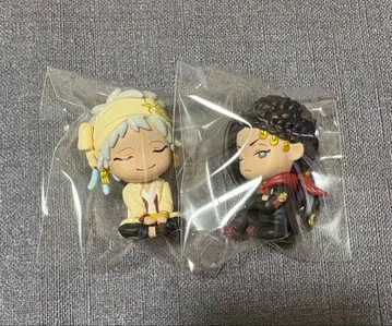 트위스테 어깨 쿵 스칼라비아 칼림 자밀