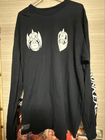 펑크 드렁커스 근육맨 콜라보 긴팔 T셔츠