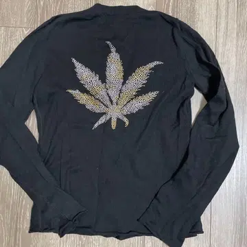 루시앙페라피네 블랙 스톤 장식 가디건