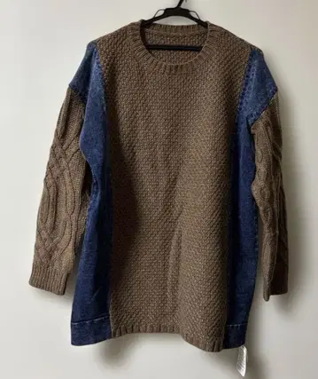 [ 새상품 ] Alphabet's alphabet 니트 스웨터