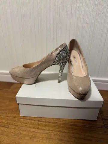 다이애나 베이지 글리터 하이힐