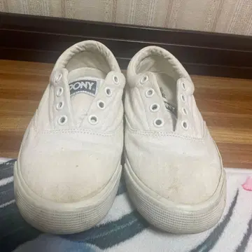 PONY 화이트 슬립온 슈즈