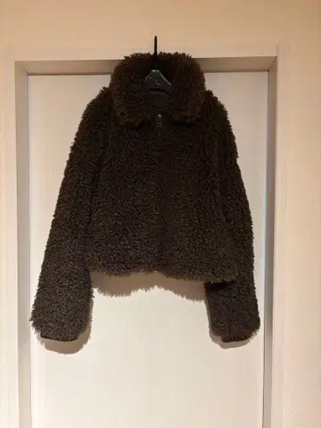 보아 자켓 ZARA S 새상품급 현행 상품 다크 브라운