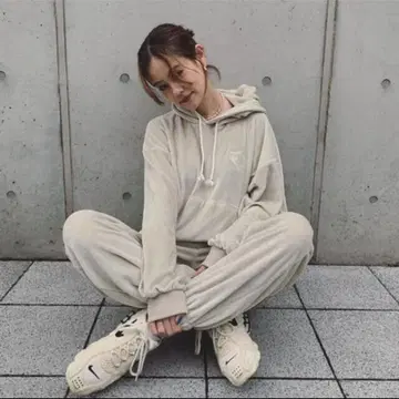 the virgins emma 스웨트 팬츠