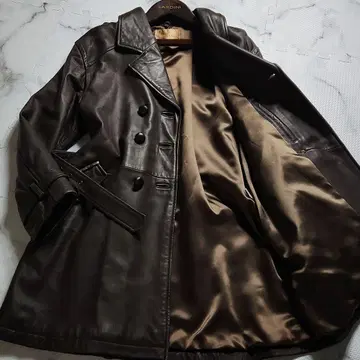 컨디션 최상 PEYTON PLACE 램 가죽 트렌치코트 호두 단추