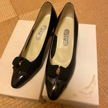 RIZ 블랙 가죽 펌프스 23.5EE 일본제
