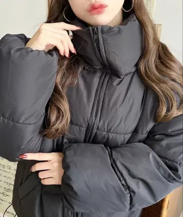 [ 새상품 ] moment+ 에코 다운 스탠드 카라 오버 사이즈 블루종