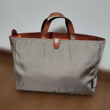 HUNTING WORLD 헌팅월드 토트백