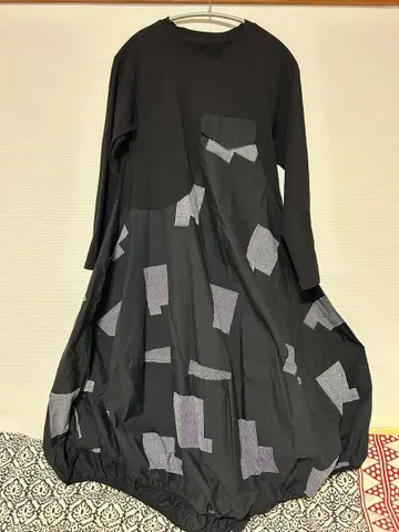 패치워크 디자인의 원피스