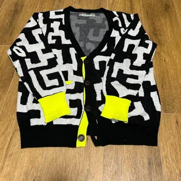 사스콰치패브릭스 올 패턴 가디건