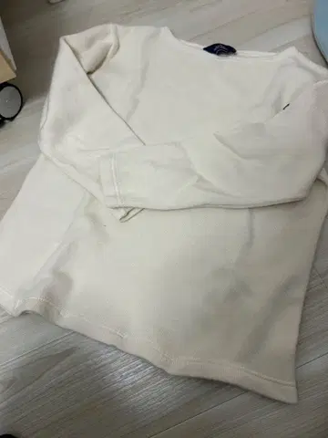 긴팔 니트 스웨터