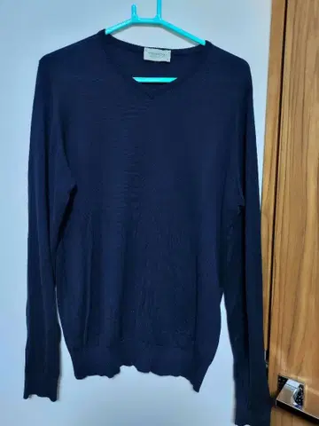 JOHN SMEDLEY 네이비 V넥 스웨터 M