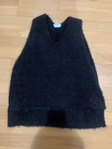 블랙 V넥 니트 베스트