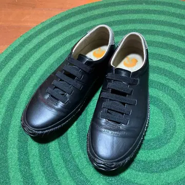 스핑글 무브 비즈니스 스니커즈 M 사이즈 블랙